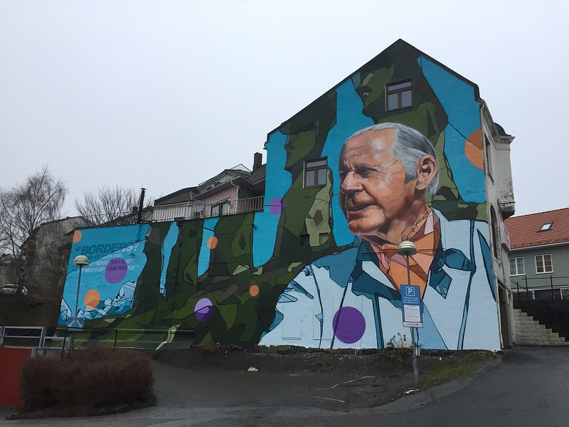 Thor Heyerdahl - mural na domu w Larvik.