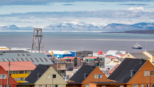Na Svalbardzie jeszcze nigdy nie mieszkało tylu ludzi. Norwegów doganiają obcokrajowcy