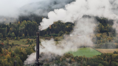 Emisja spalin w Norwegii. Rząd ustalił z przedsiębiorcami program rekompensat