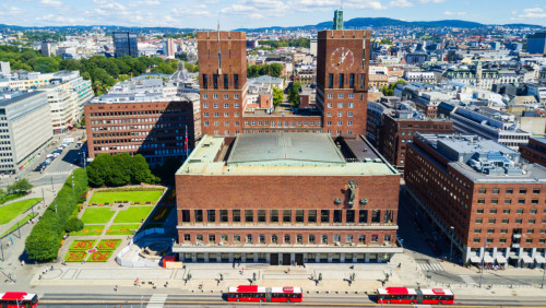 Ruszają negocjacje płacowe w Oslo. Związkowcy chcą dodatków dla najlepiej wykształconych
